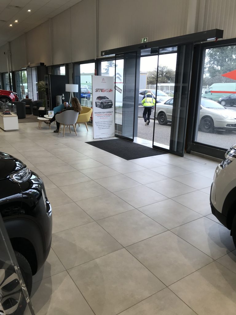 Garage Peugeot, photo 6 sur 11